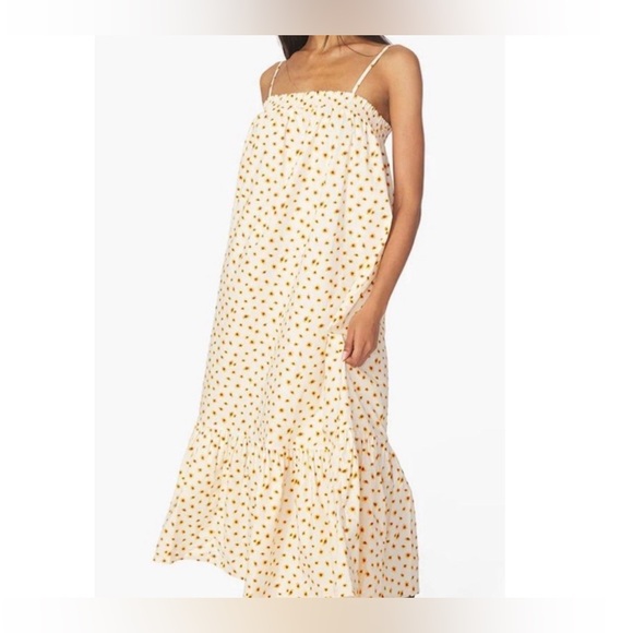 nwt weworewhat generously sized smocked dress in ditsy daisy! 🌼 - Picture 1 of 4